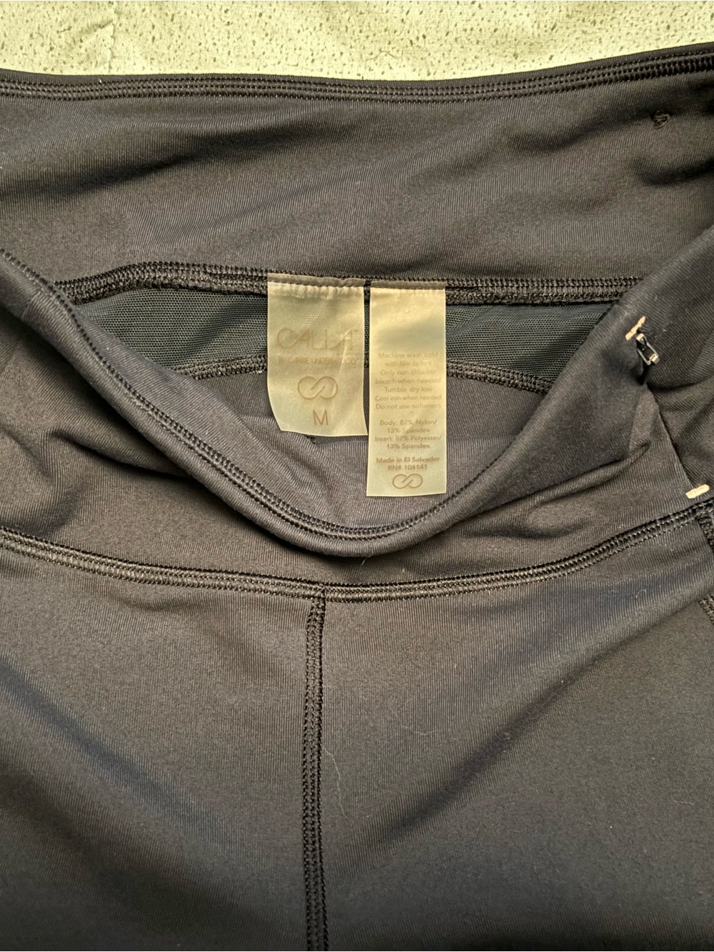 CALIA by Carrie Underwood Black High-Waist Capri Leggings - Picture 2 of 4